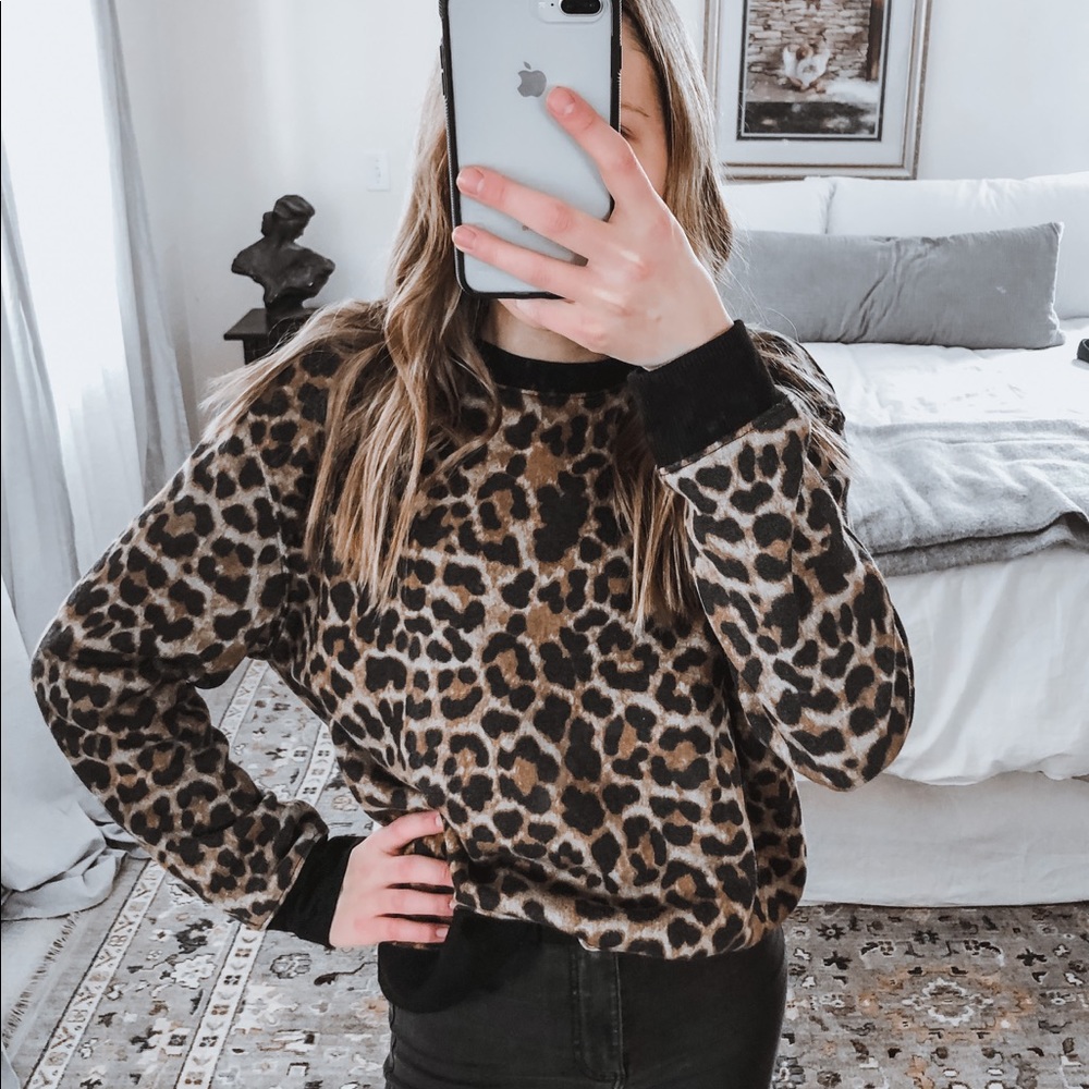 Cheetah print crewneck
